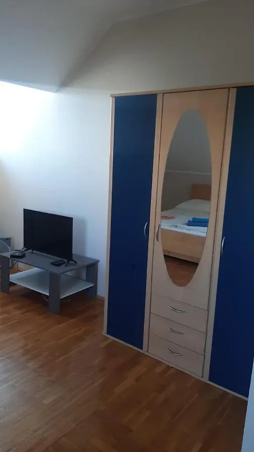 منزل للإقامة Arbeiterquartiere In Wien Donaustadt Mit Gemeinschaftskuche Und Bad - Hacklerzimmer النمسا